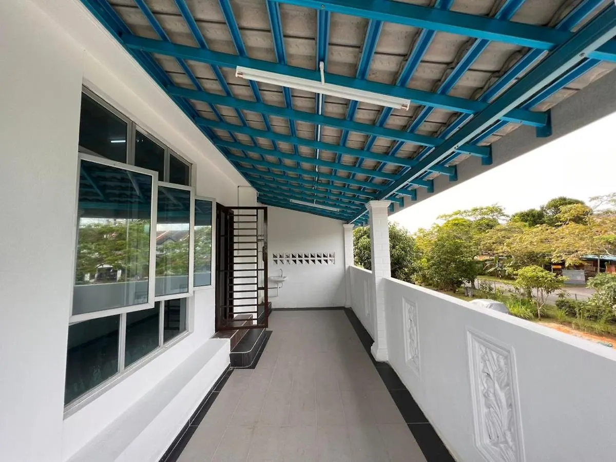 Jb Familia Homestay Johor Bahru 0*,  Malaysia