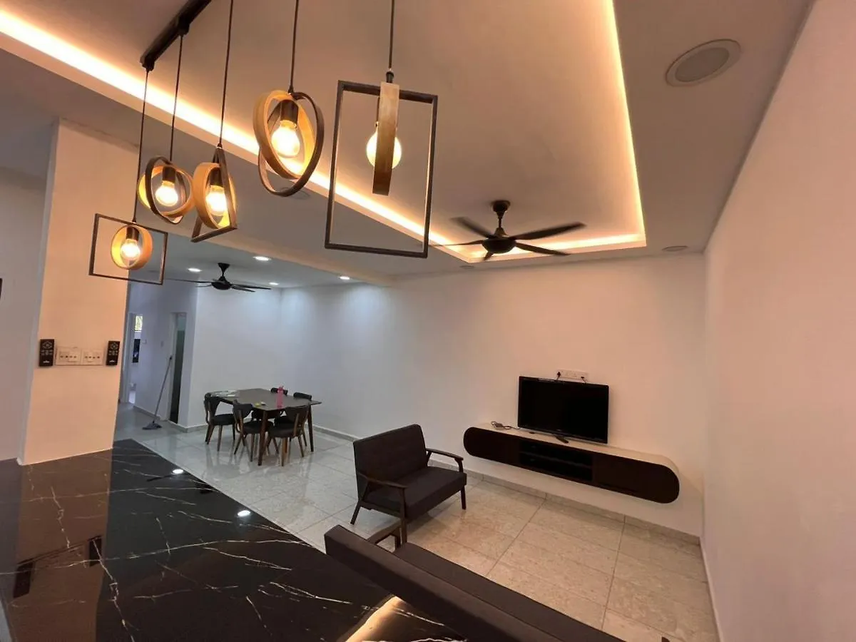 Дом отдыха Jb Familia Homestay Джохор-Бару