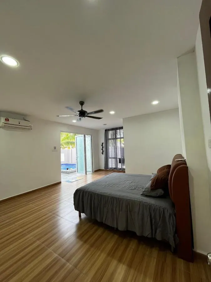 Jb Familia Homestay Джохор-Бару Дом отдыха