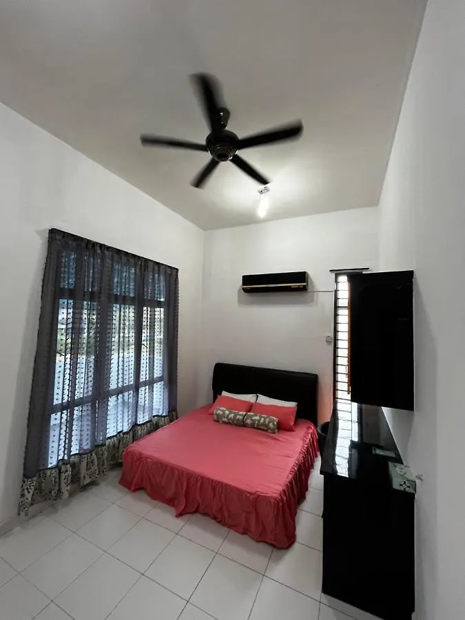 Jb Familia Homestay Johor Bahru 0*,  Malaysia